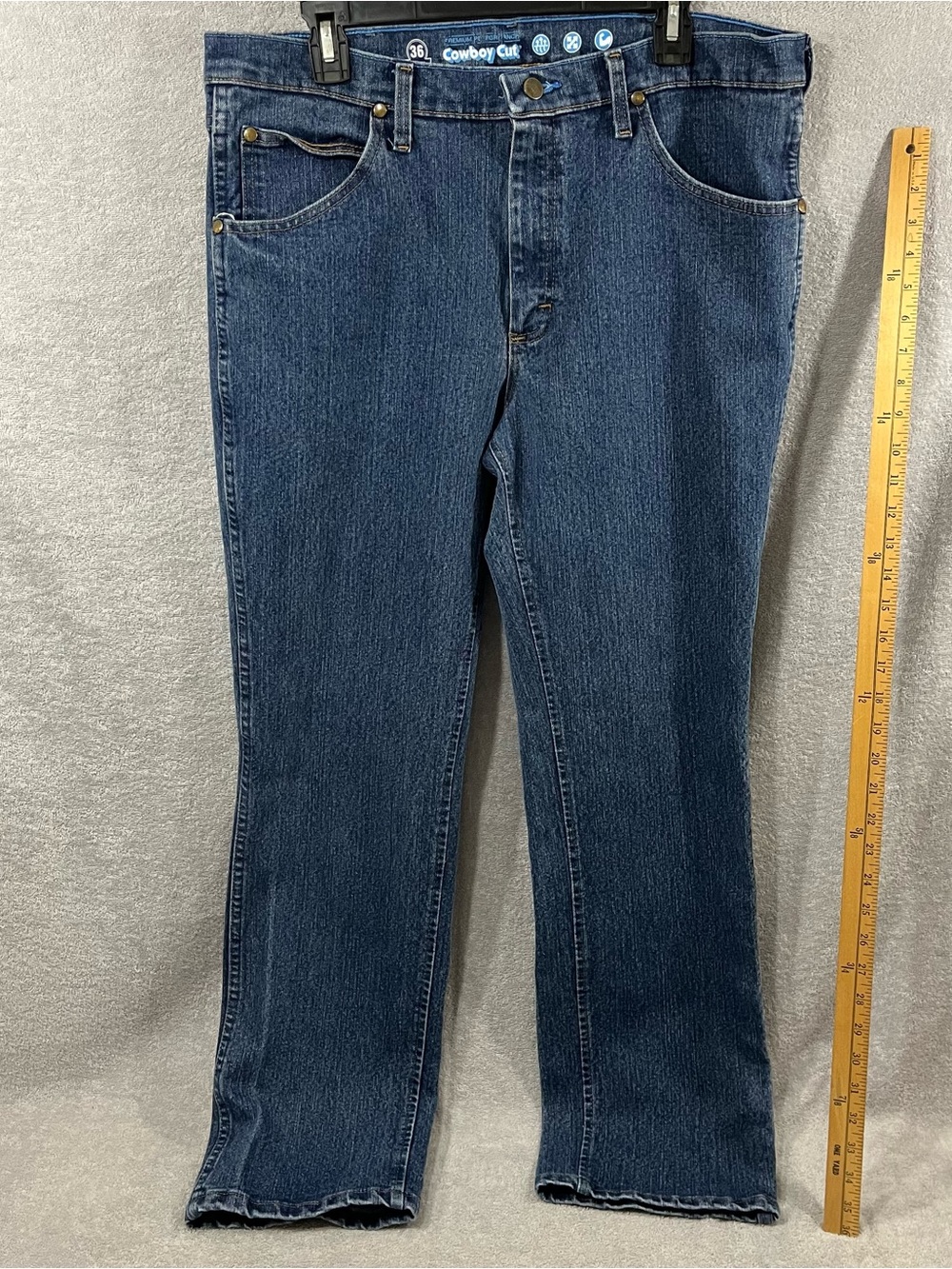 Wrangler Cowboy Cut Slim Fit Jeans Men’s 36x32 Medium Wash Cotton